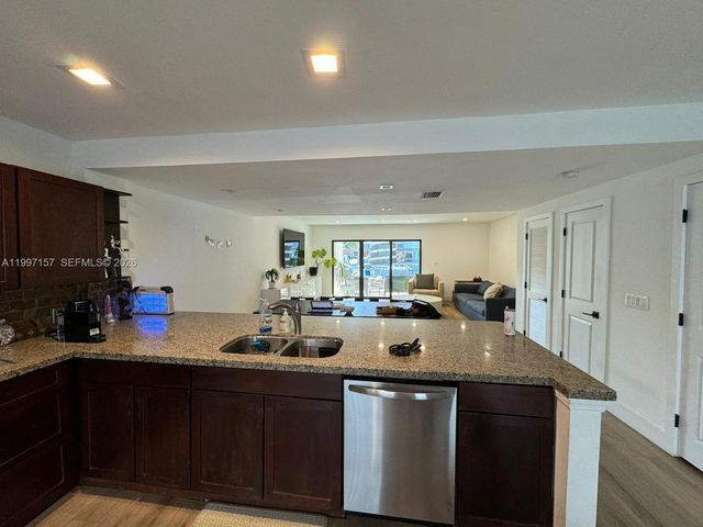 3720 NE 167th St 39, North Miami Beach, FL 33160