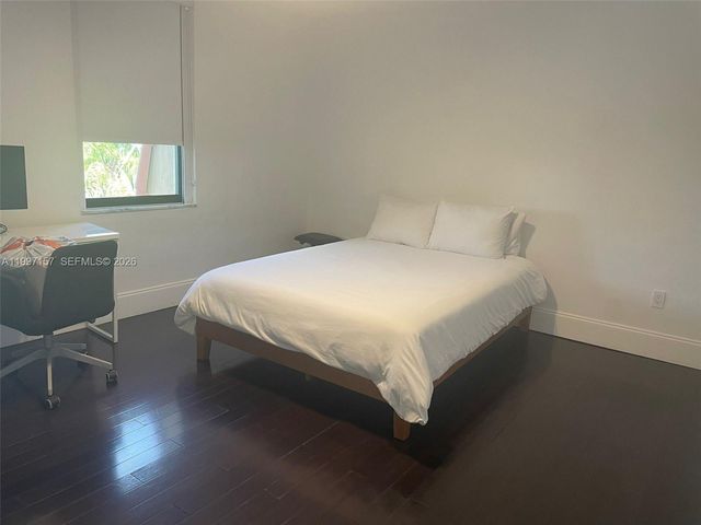 3720 NE 167th St 39, North Miami Beach, FL 33160