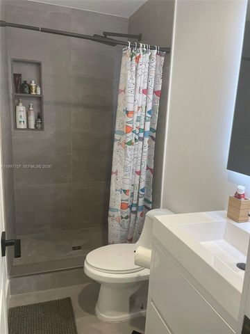 3720 NE 167th St 39, North Miami Beach, FL 33160