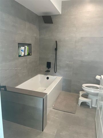 3720 NE 167th St 39, North Miami Beach, FL 33160