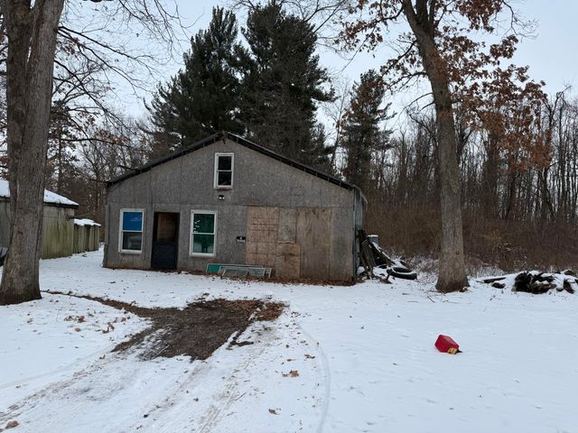 4290 Winesap Lane, Wheatfield, IN 46392