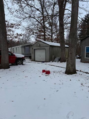 4290 Winesap Lane, Wheatfield, IN 46392