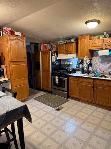 4290 Winesap Lane, Wheatfield, IN 46392