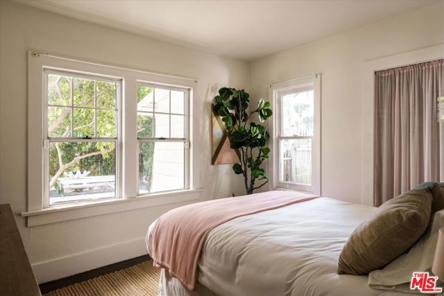 1741 Kent Street, Los Angeles, CA 90026