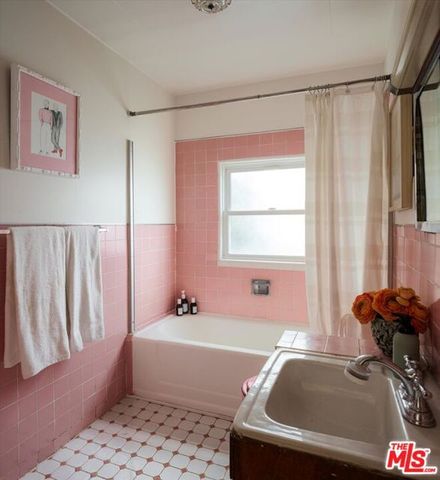 1741 Kent Street, Los Angeles, CA 90026