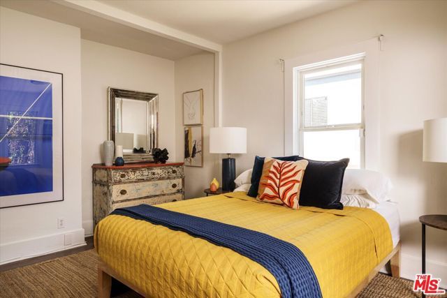 1741 Kent Street, Los Angeles, CA 90026