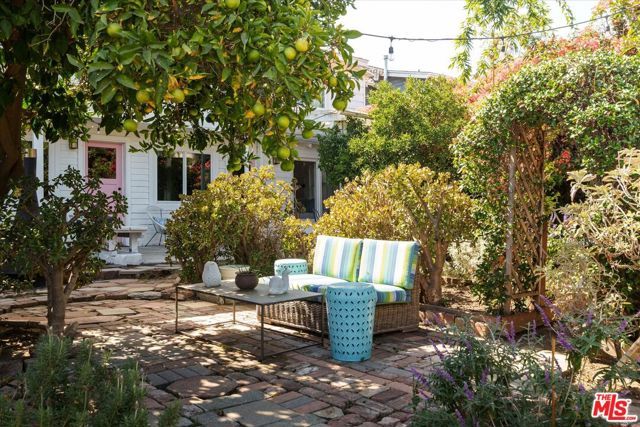 1741 Kent Street, Los Angeles, CA 90026