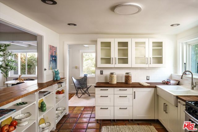 1741 Kent Street, Los Angeles, CA 90026