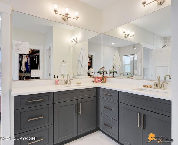 5466 Sandhill Loop, Anchorage, AK 99502