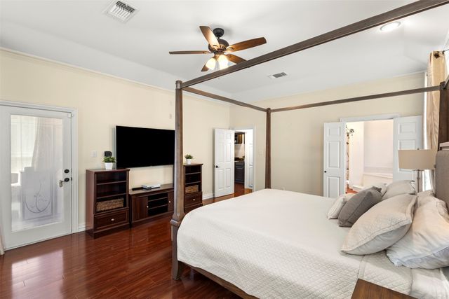 8 Park Place, Mansfield, TX 76063