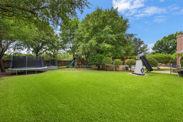 8 Park Place, Mansfield, TX 76063