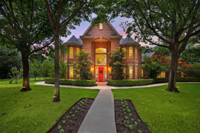 8 Park Place, Mansfield, TX 76063
