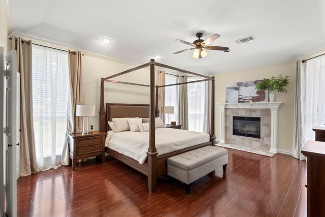 8 Park Place, Mansfield, TX 76063