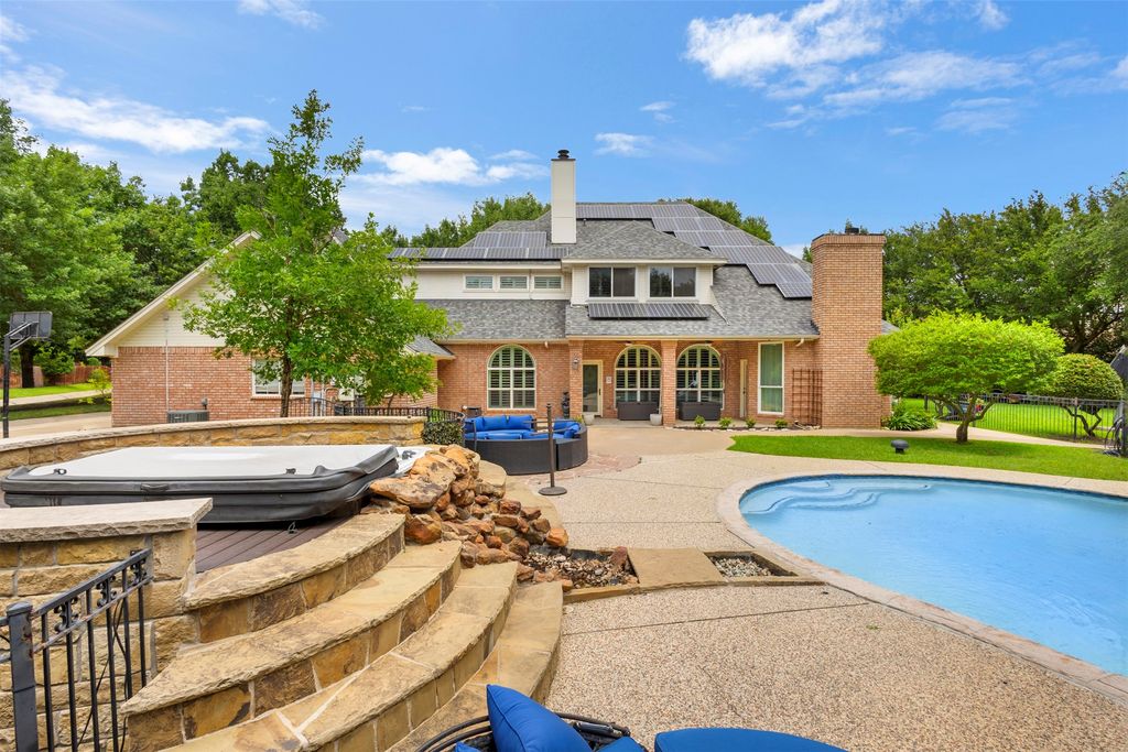8 Park Place, Mansfield, TX 76063