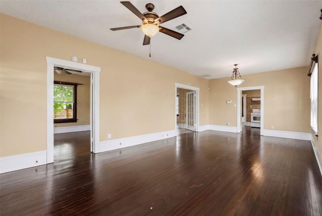 1211 Bingham Street, Houston, TX 77007