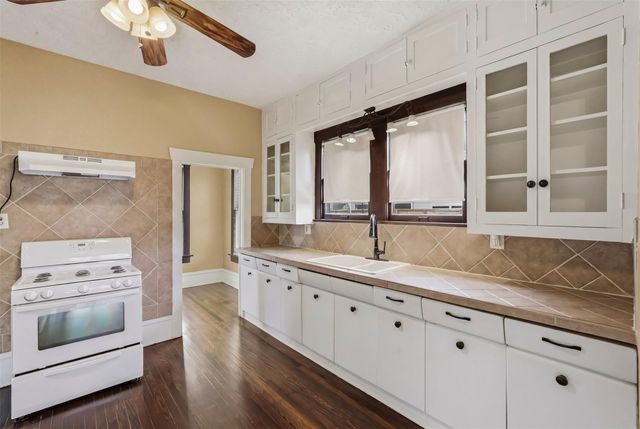 1211 Bingham Street, Houston, TX 77007