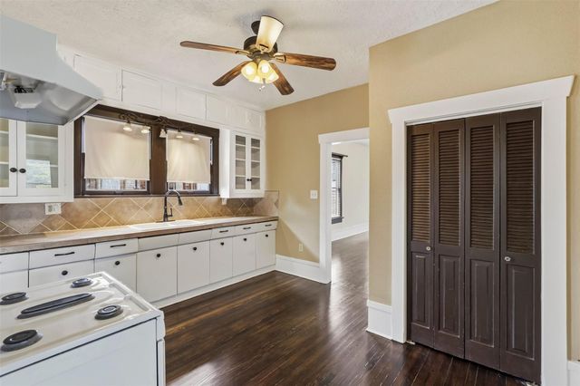 1211 Bingham Street, Houston, TX 77007