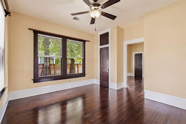 1211 Bingham Street, Houston, TX 77007