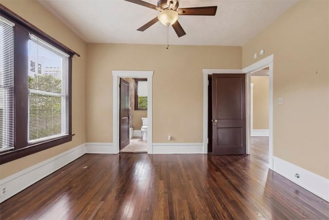 1211 Bingham Street, Houston, TX 77007