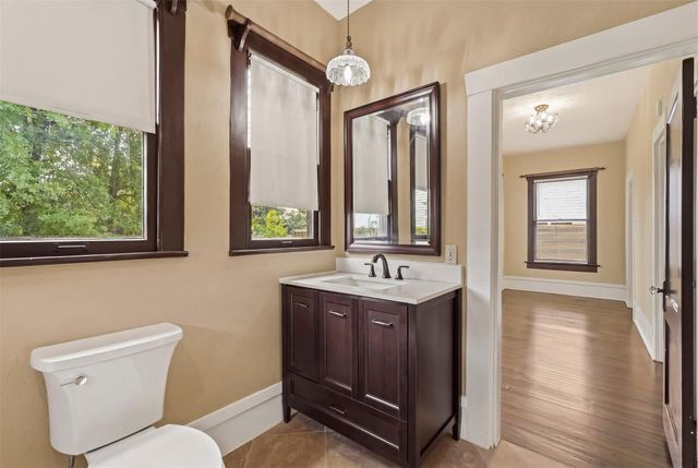 1211 Bingham Street, Houston, TX 77007