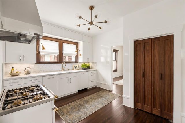 1211 Bingham Street, Houston, TX 77007