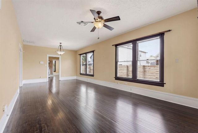 1211 Bingham Street, Houston, TX 77007