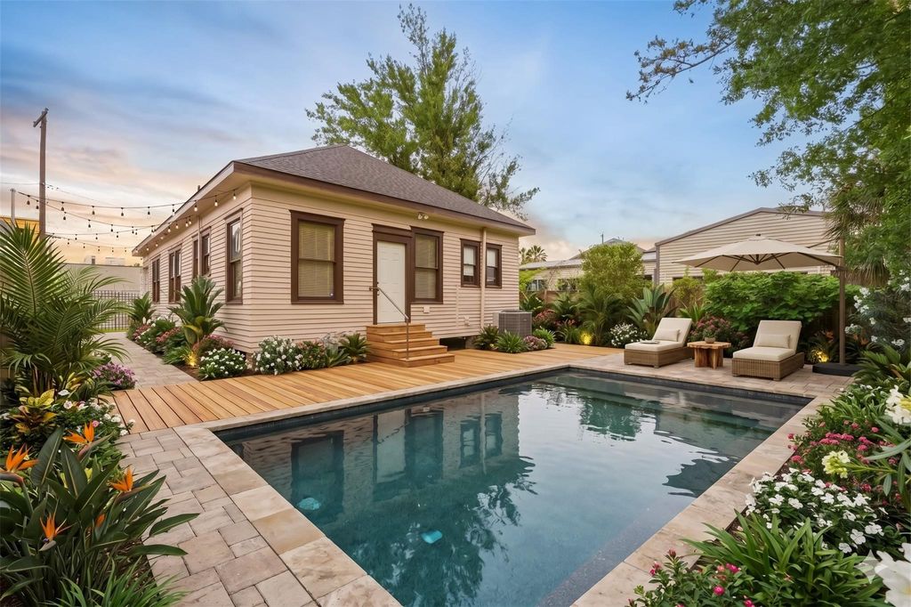 1211 Bingham Street, Houston, TX 77007