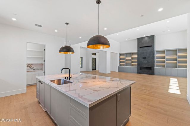 532 Corte Corrida, Camarillo, CA 93010