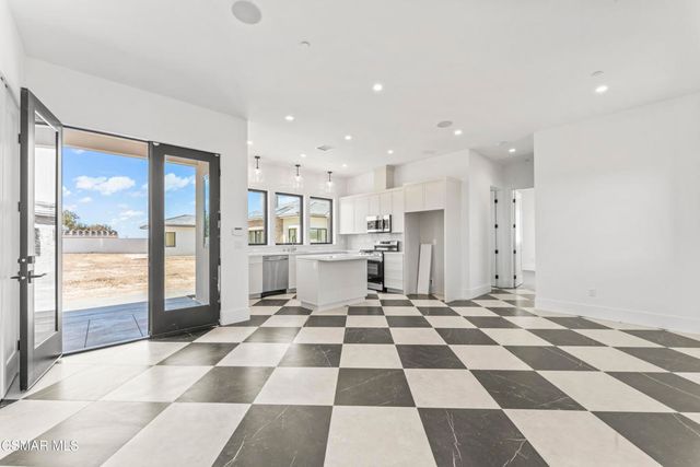 532 Corte Corrida, Camarillo, CA 93010