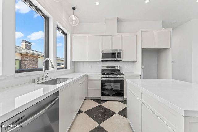 532 Corte Corrida, Camarillo, CA 93010