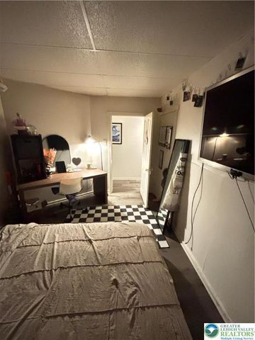 4731 Vera Cruz Road 6, Emmaus Boro, PA 18049