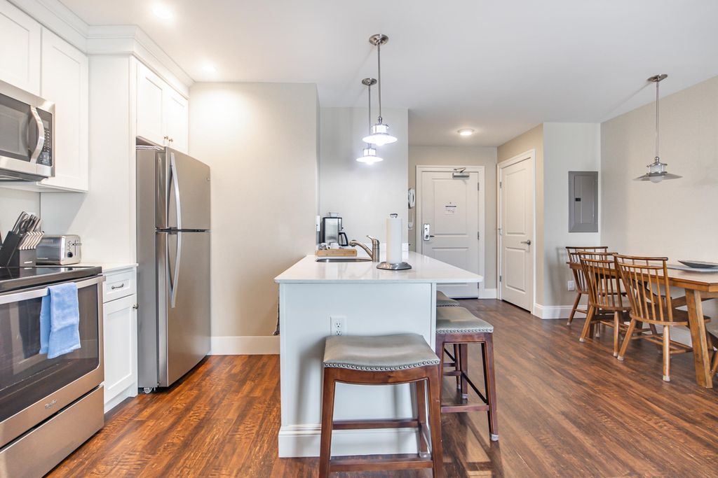 1 Ocean Ave # 406, York, ME 03909