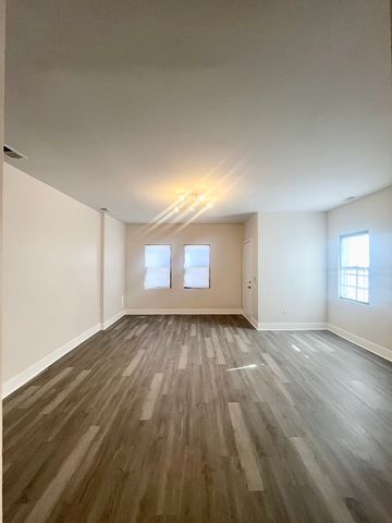 2258 S Sacramento Avenue 1, Chicago, IL 60623