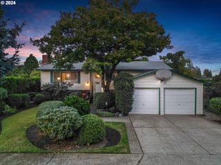 470 Nw BELLA VISTA Dr, Gresham, OR 97030