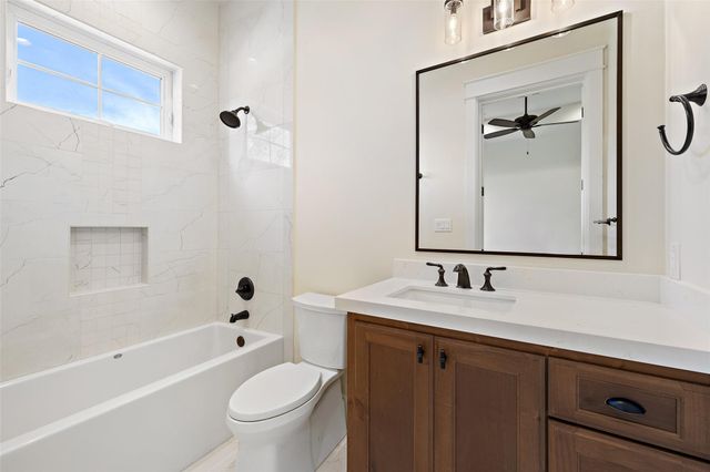 2401 Sailboat PASS, Spicewood, TX 78669