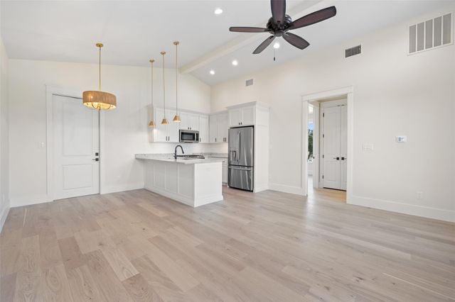 2401 Sailboat PASS, Spicewood, TX 78669
