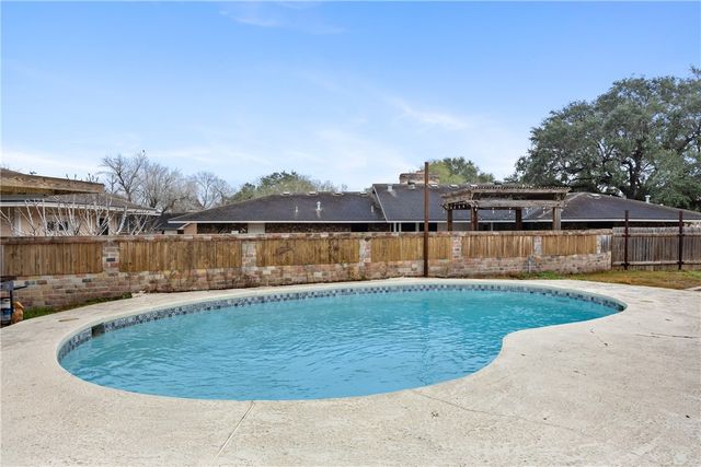 11102 Birdwood, Corpus Christi, TX 78410