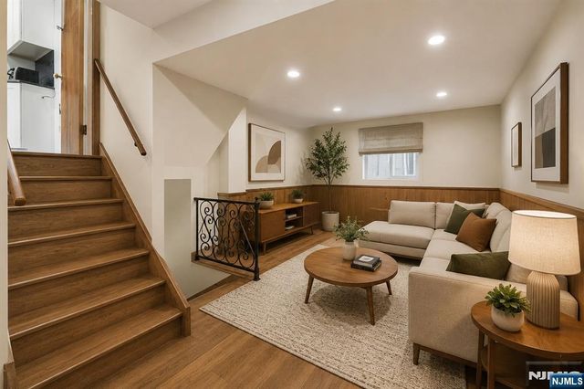 17 Orange Place, Wayne, NJ 07470