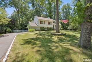 17 Orange Place, Wayne, NJ 07470