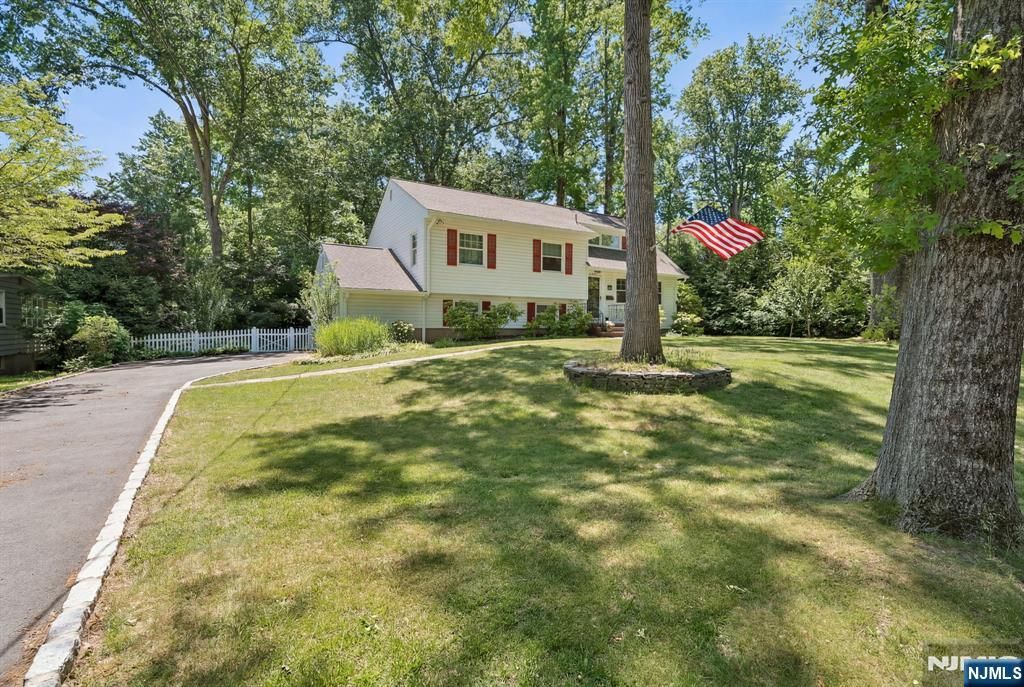 17 Orange Place, Wayne, NJ 07470