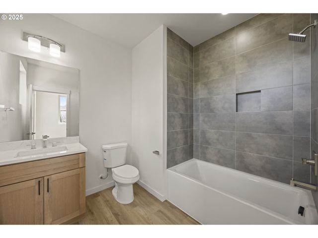 5860 N MISSOURI Ave, Portland, OR 97217