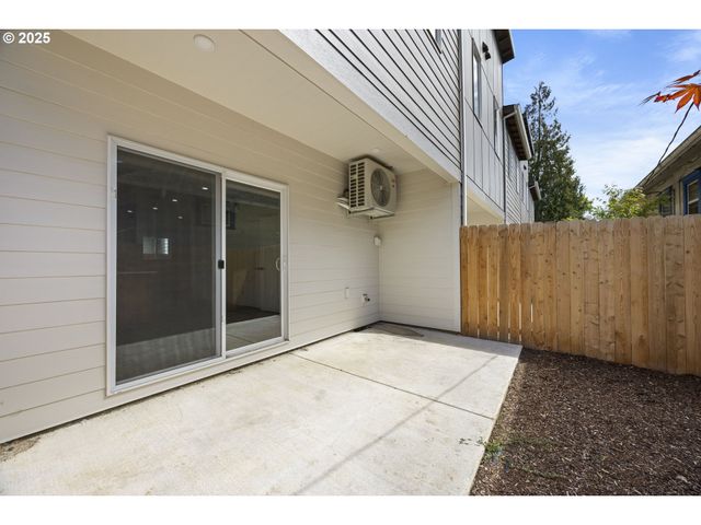 5860 N MISSOURI Ave, Portland, OR 97217