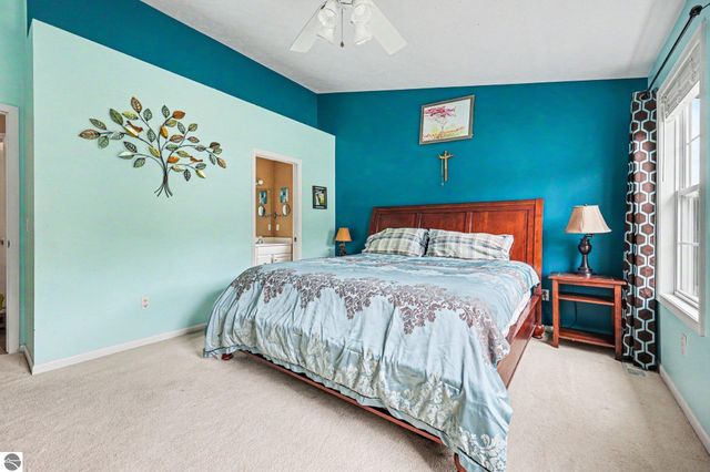 6444 Los Altos Drive NE, Rockford, MI 49341