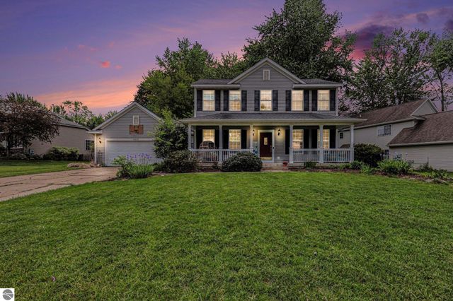 6444 Los Altos Drive NE, Rockford, MI 49341