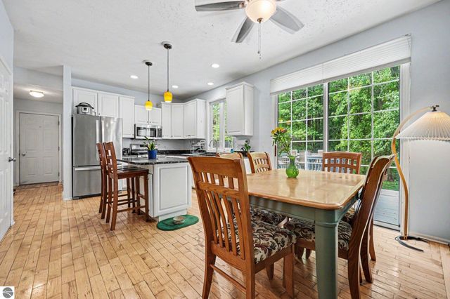 6444 Los Altos Drive NE, Rockford, MI 49341