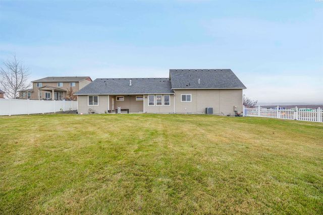 2112 Meritage Ave, Richland, WA 99352