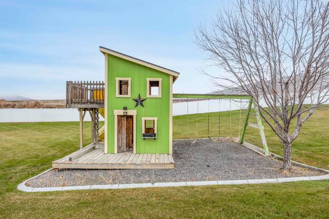 2112 Meritage Ave, Richland, WA 99352