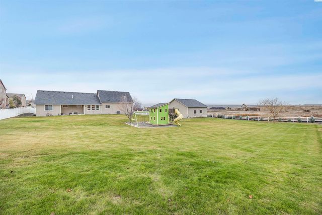 2112 Meritage Ave, Richland, WA 99352