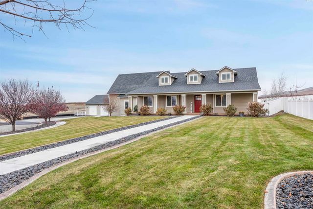 2112 Meritage Ave, Richland, WA 99352