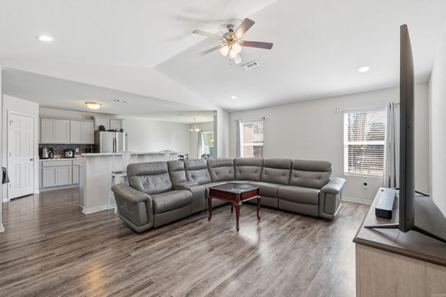 34 Bobby Circle, Cabot, AR 72023